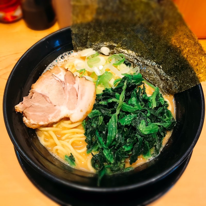 とんこつ醤油ラーメン(麺の蔵 中根家)