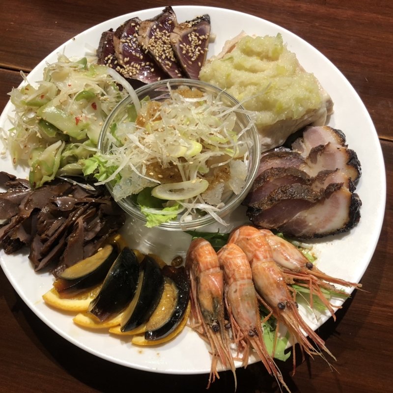 前菜盛り合わせ(ヤッチャイ )