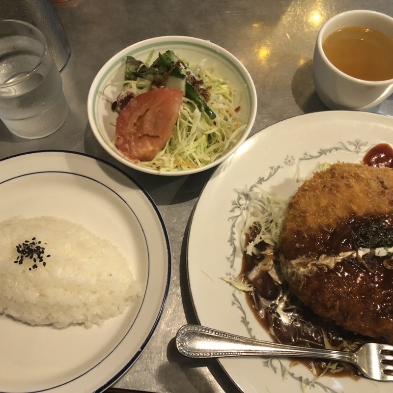 ジャンボメンチカツ(グリル＆洋食　アガペ )