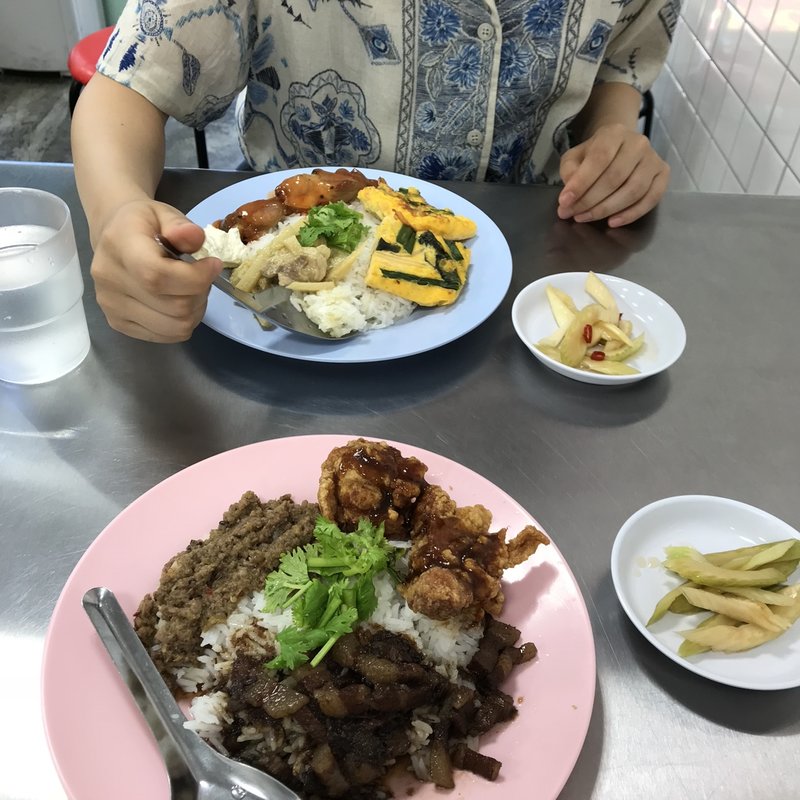 3種あいがけ(台風飯店)