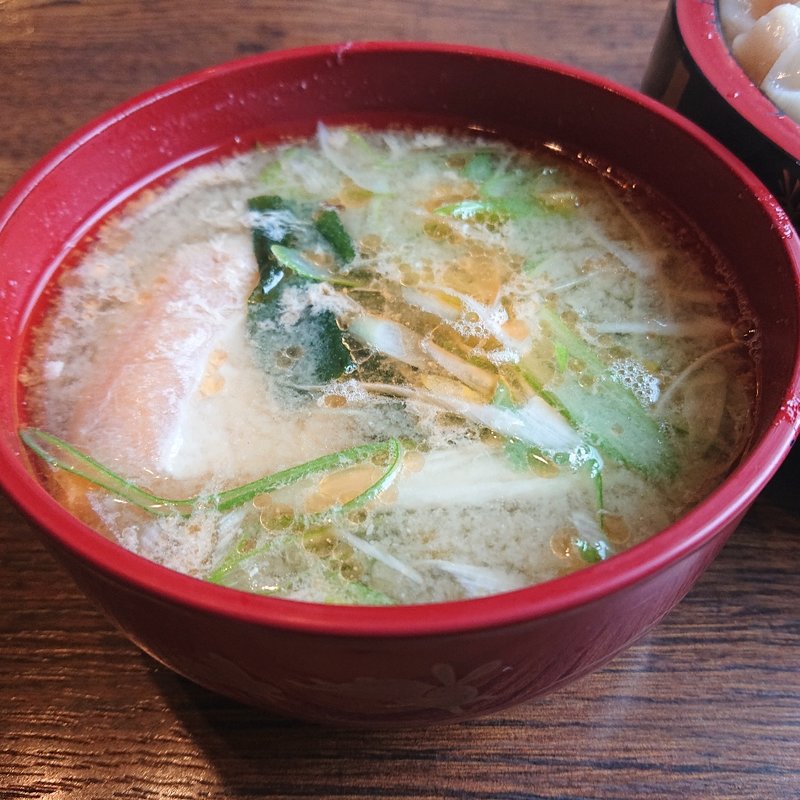 ランチのあ汁（サーモン）(ファミリーすしガーデンハウス)