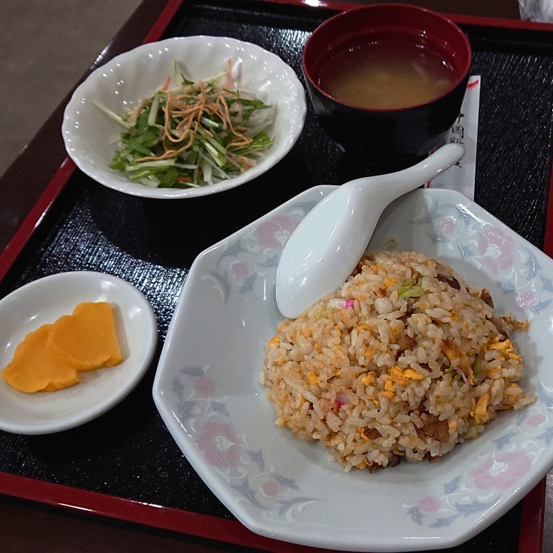 半チャーハン(六龍)