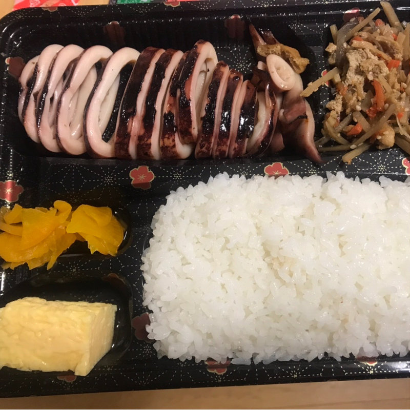 イカ丸焼き　お弁当(炭火焼魚・お弁当 鯖の助)