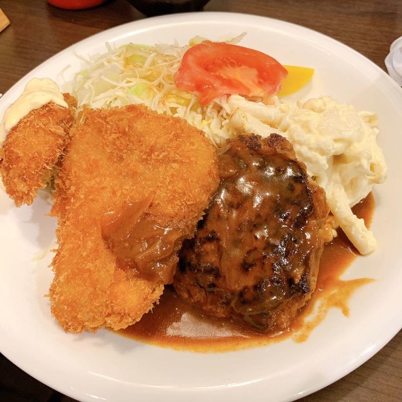 国産牛ハンバーグとヘレカツセット(洋食屋 グリルこっこ)