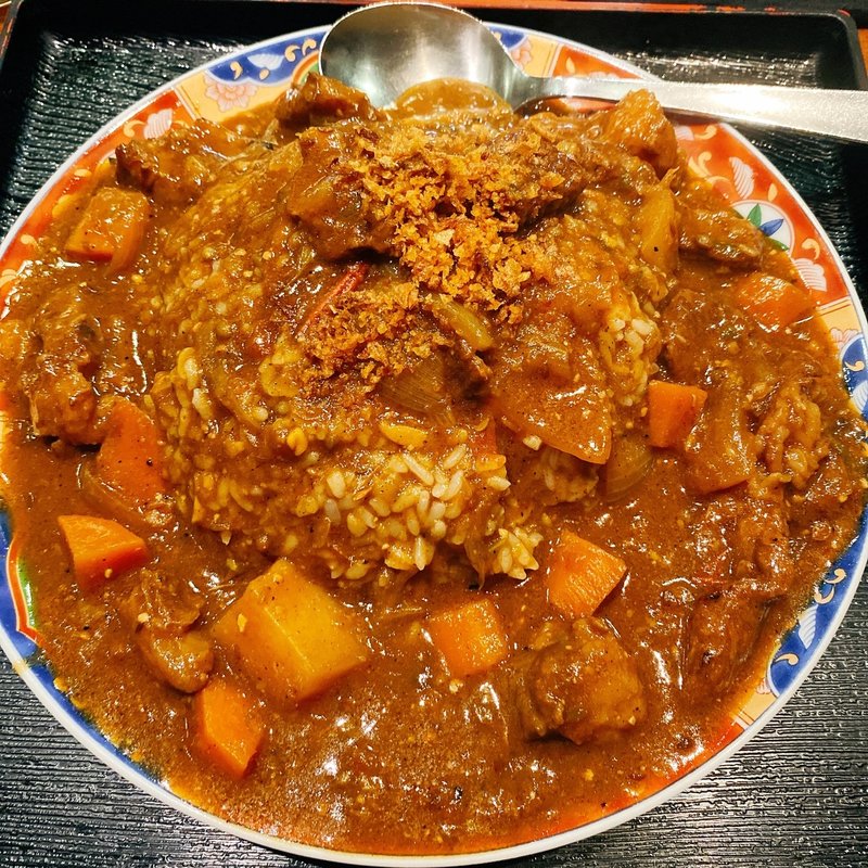 牛肉とフルーツトマトのカレー(肥後橋南蛮亭)