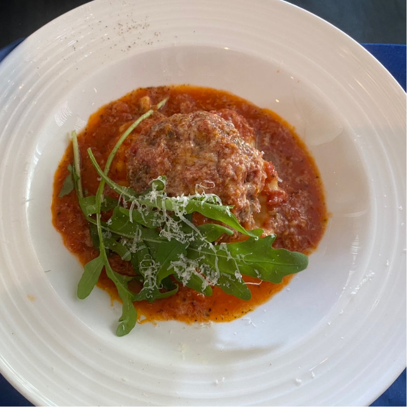 なにわ黒牛のハンバーグ トマトソースパルミジャーノ(フジマル食堂 枚方T-SITE店)