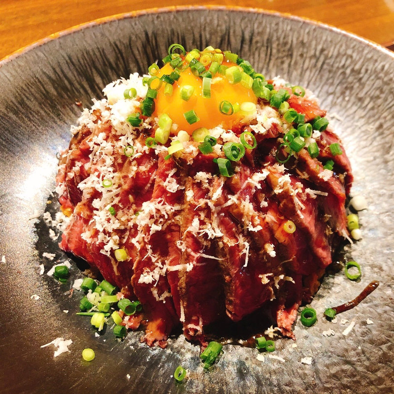ちょっと大人のステーキ丼　TKG&山わさび(ステーキ丼 くに美 札幌市大通)