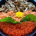 きのこと鮭・いくらの山海丼(ホテルオークラレストランゆりの木)