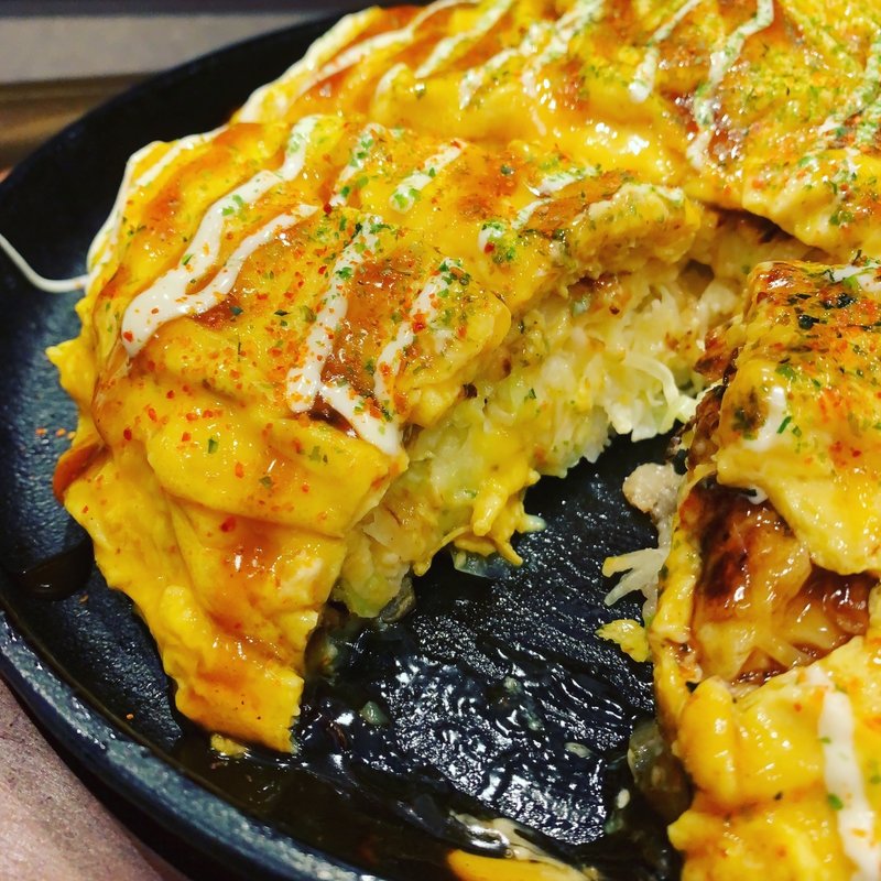 ふわとろ玉子のオムお好み焼き(清十郎 三番街店)