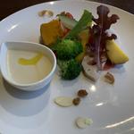季節の野菜バーニヤカウダソース