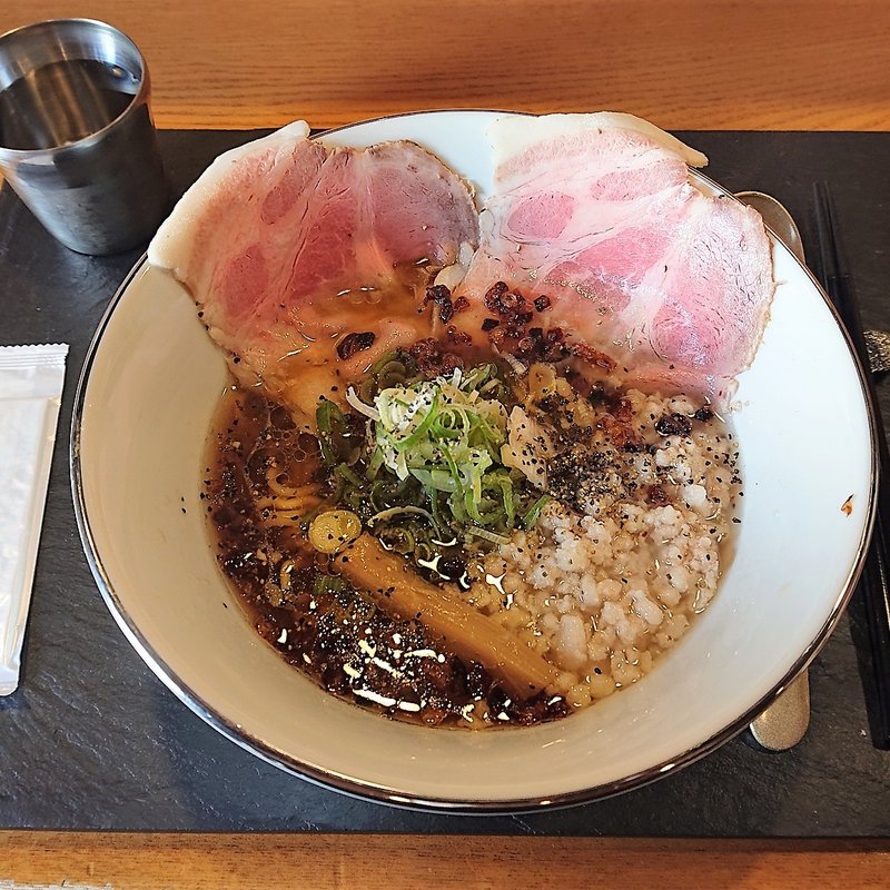 THREEピース(醤油らーめん ピース)