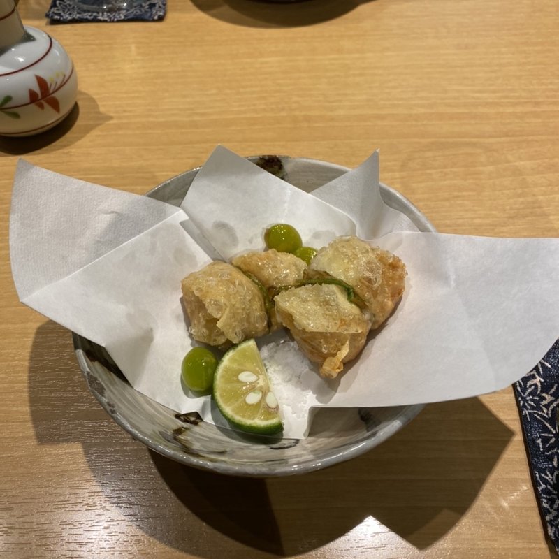 胡麻豆腐と栗の揚げ物(みこころや )