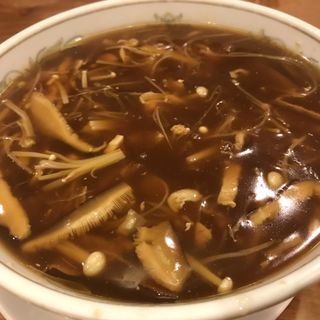 フカヒレ三種具スープ(華錦飯店)