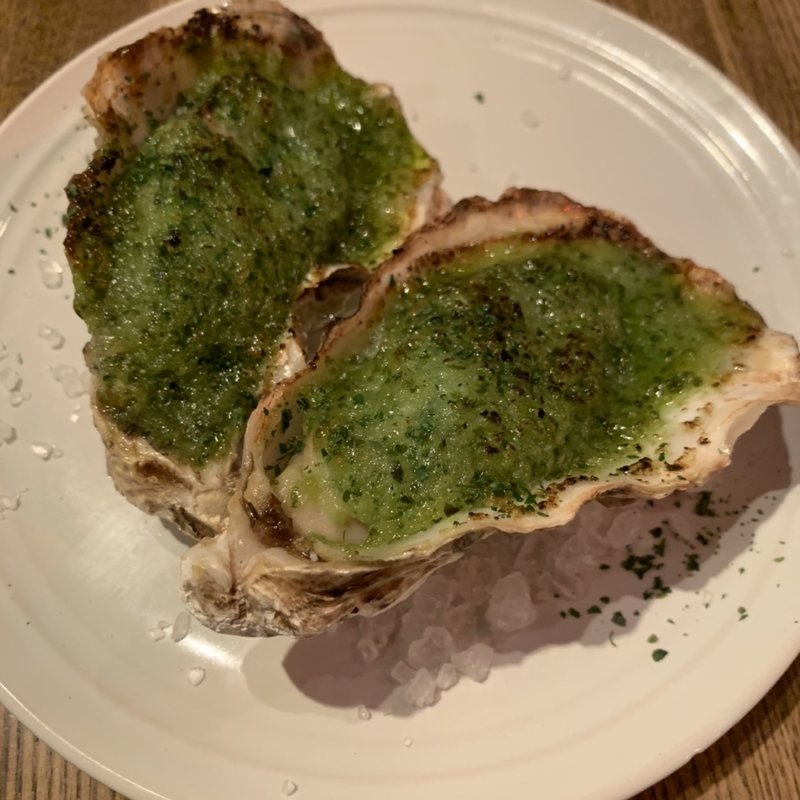 殻付き牡蠣の香草バター焼き(シブヤバル209 )