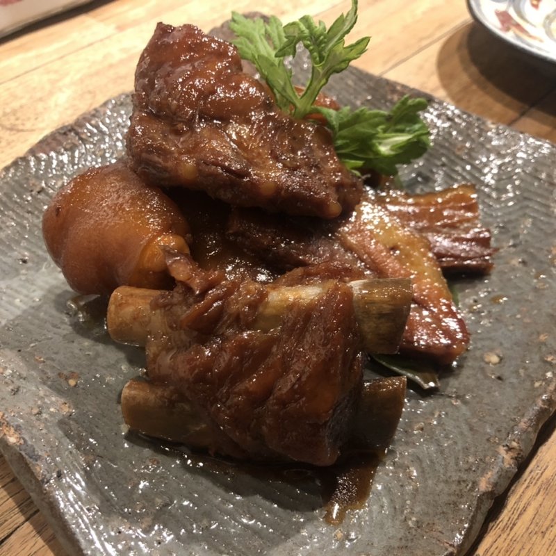  豚肉の煮付け盛り合わせ（3種）(てぃーあんだ 扇町本店)