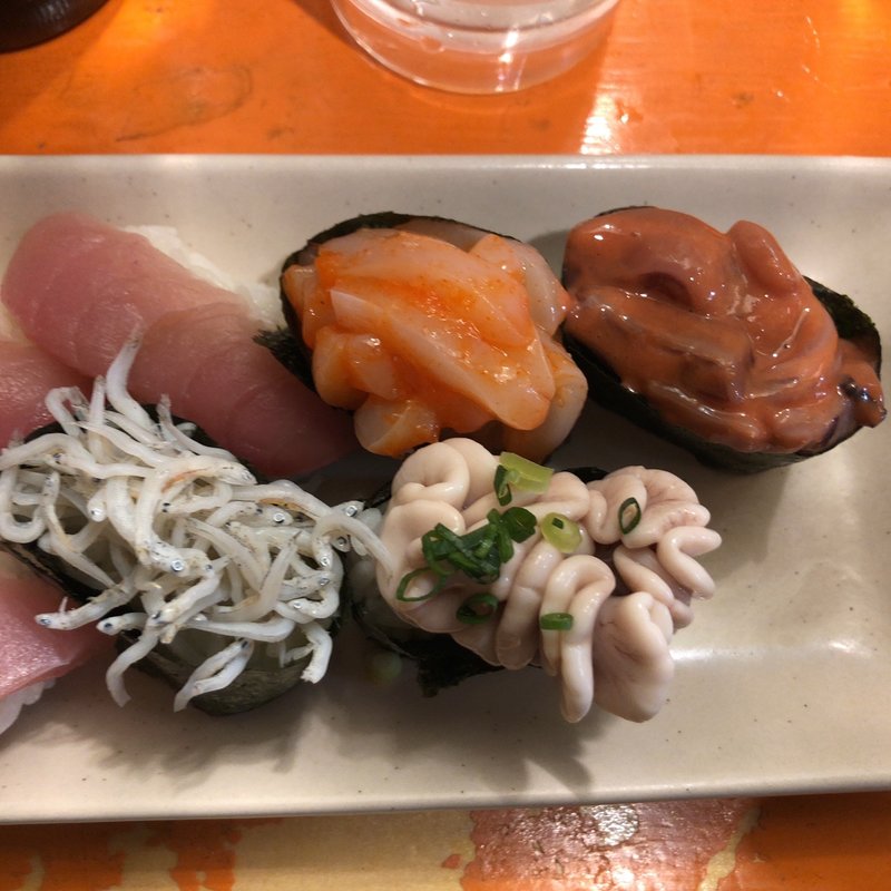 しらこ軍艦巻(名前のない寿司屋)