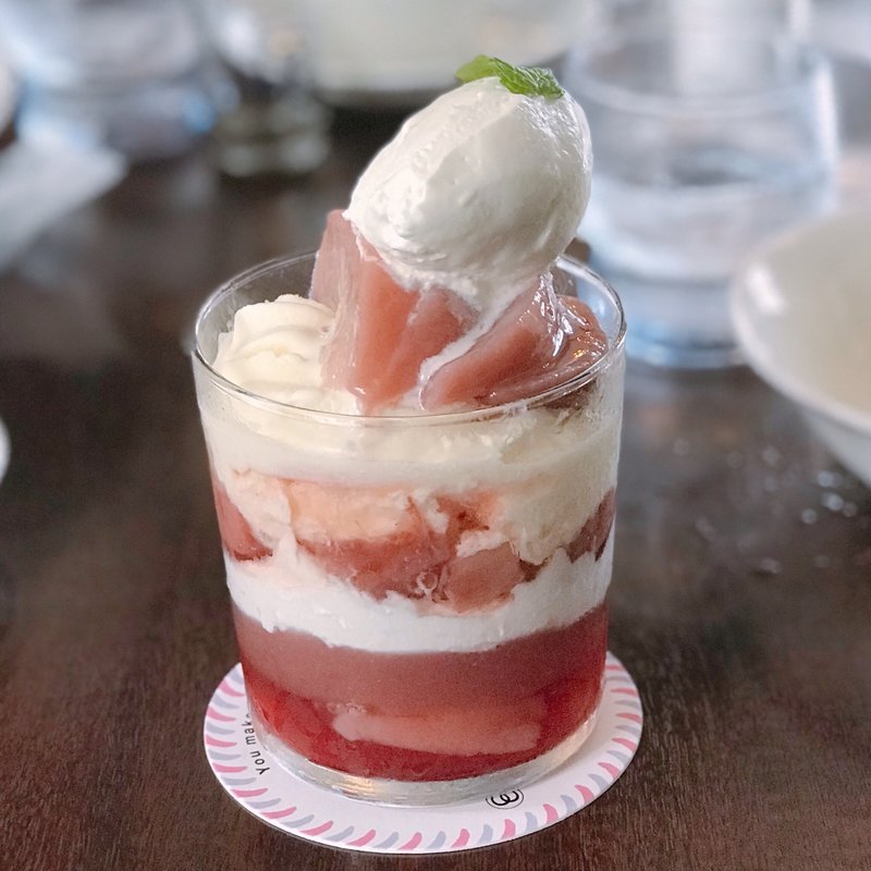 桃パフェ(フロインドリーブ 生田店)