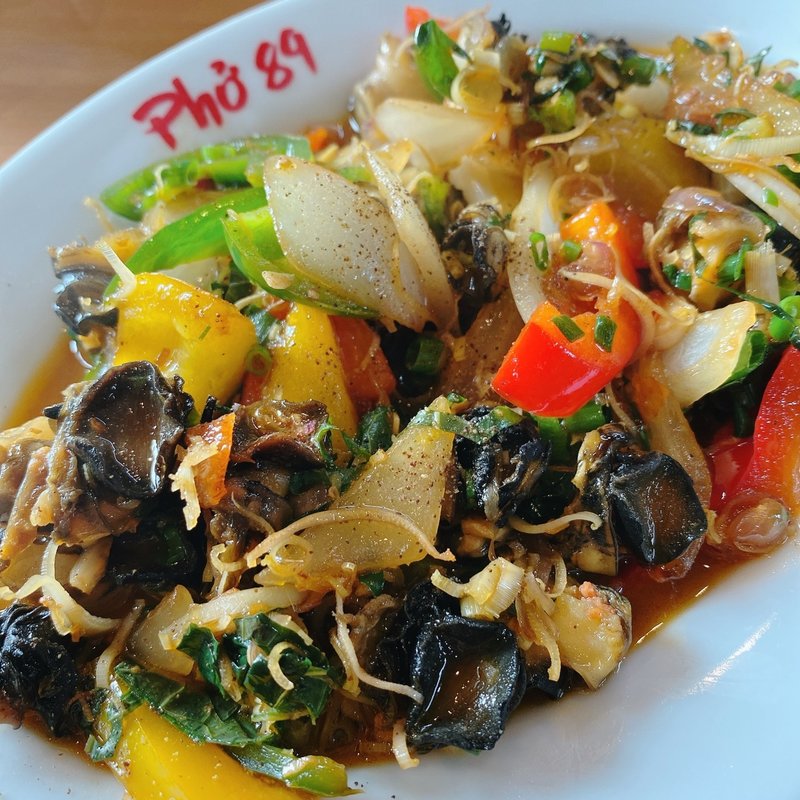 エスカルゴとレモングラス炒め(Pho 89)