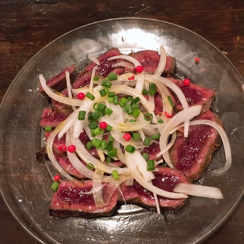 和牛レバーのカルパッチョ(魚とワインとイタリアン 神楽坂ワイクッチーナ)