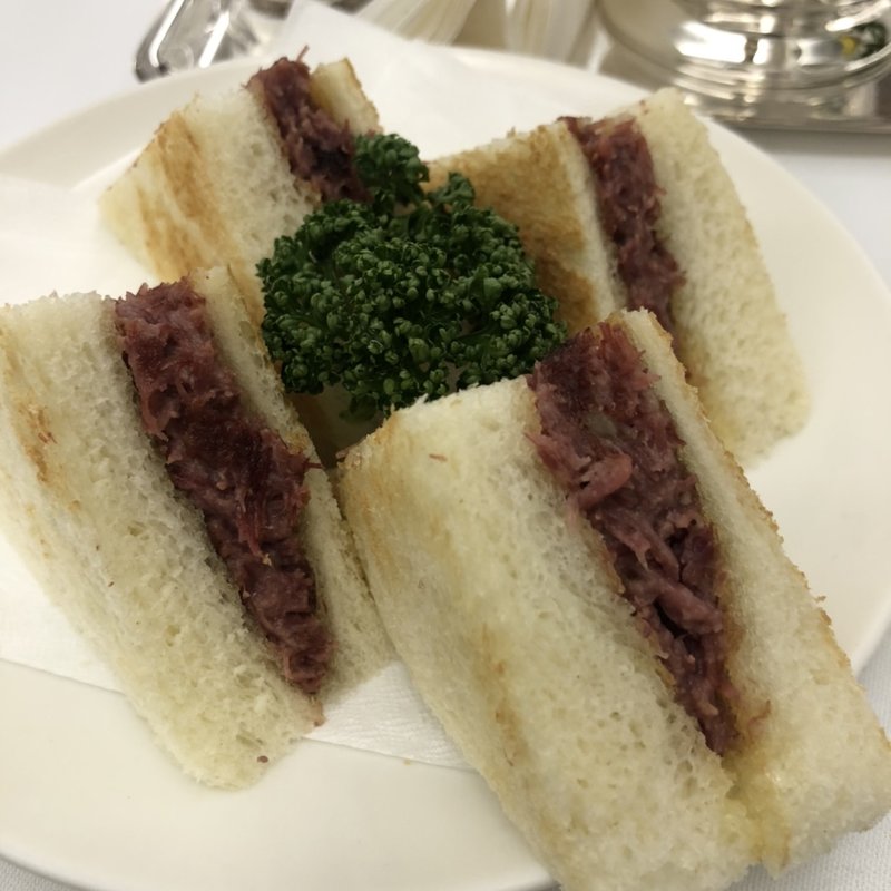 コーンビーフのサンドイッチ(銀座ウエスト 銀座本店)