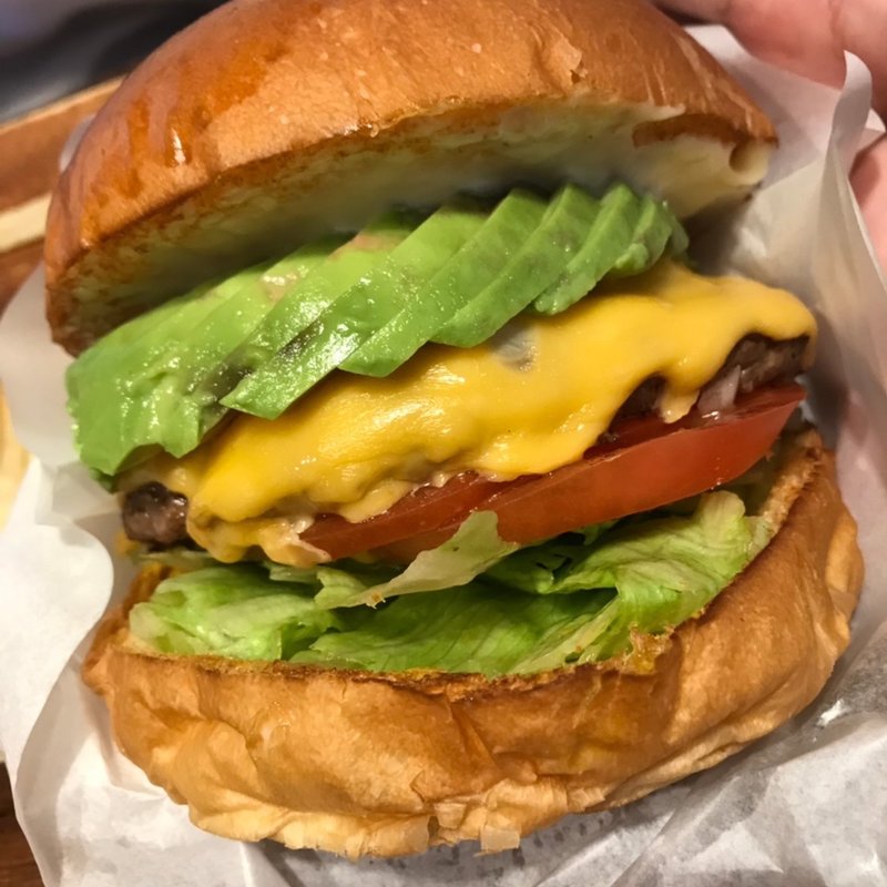 アボカドバーガー(Chatan Burger Base Atabii's)