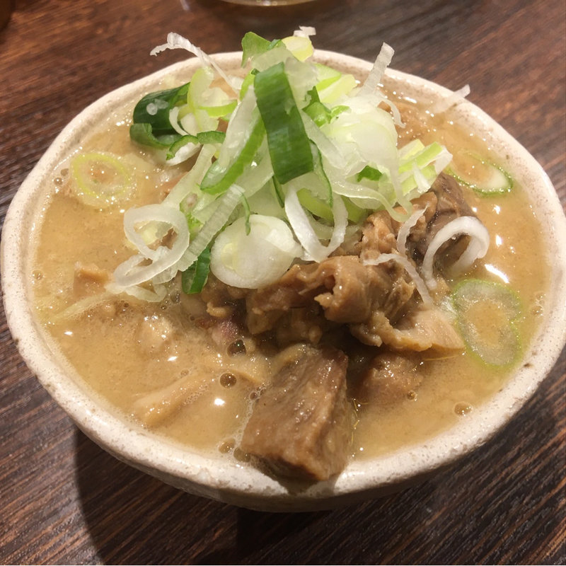 自慢のもつ煮込み(焼きとん大国　サンモール一番町)