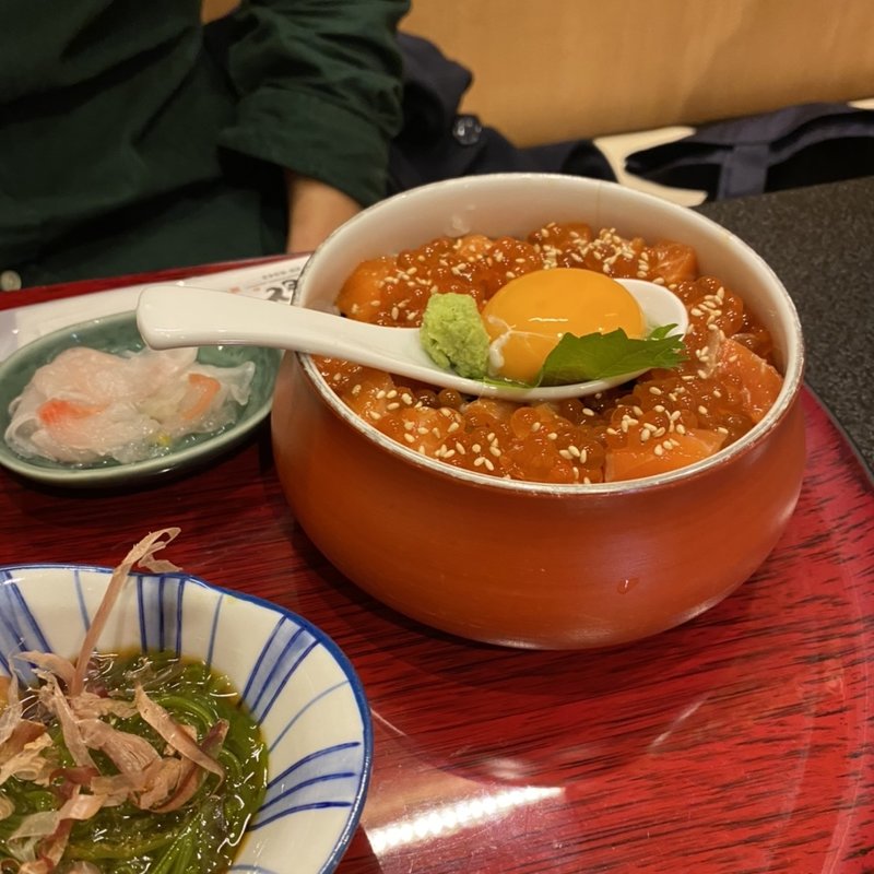 海鮮丼(はしもと )