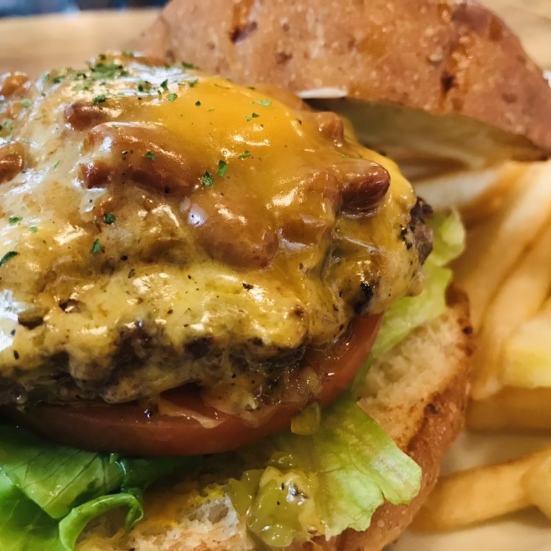 CHILI CHEESE BURGER (Regular)(ササ （GRILL BURGER CLUB SASA）)
