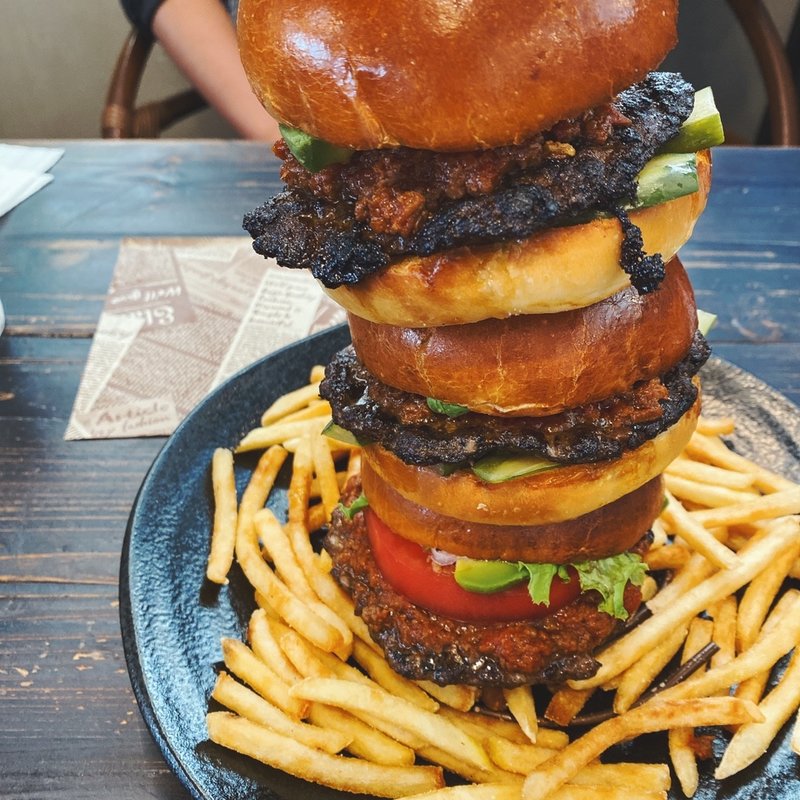 ハンバーガー(ANTIQUA TREE CAFE)