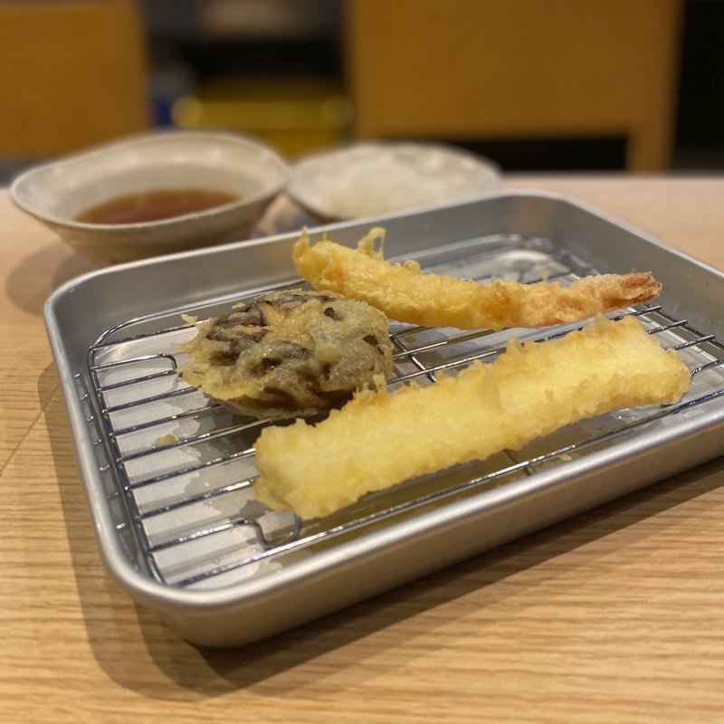 天ぷら(海老、イカ、しいたけ)(さかなや)