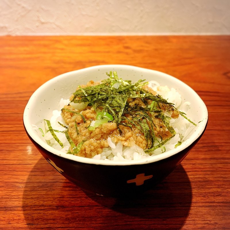 そぼろご飯( 灼味噌らーめん 八堂八（やどや）)