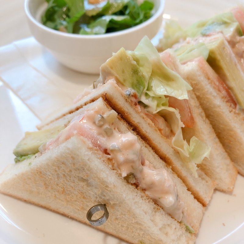 (カフェ コンフォート 博多大丸店 )