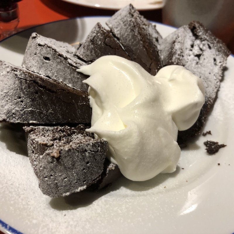 シフォンケーキ(水たき料亭 博多華味鳥 中洲本店)