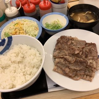 牛焼肉定食 W定食(松屋 西新宿8丁目店 （マツヤ）)