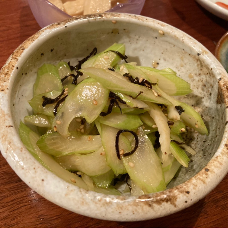 塩昆布セロリ(日本酒とお刺身 秋丸)