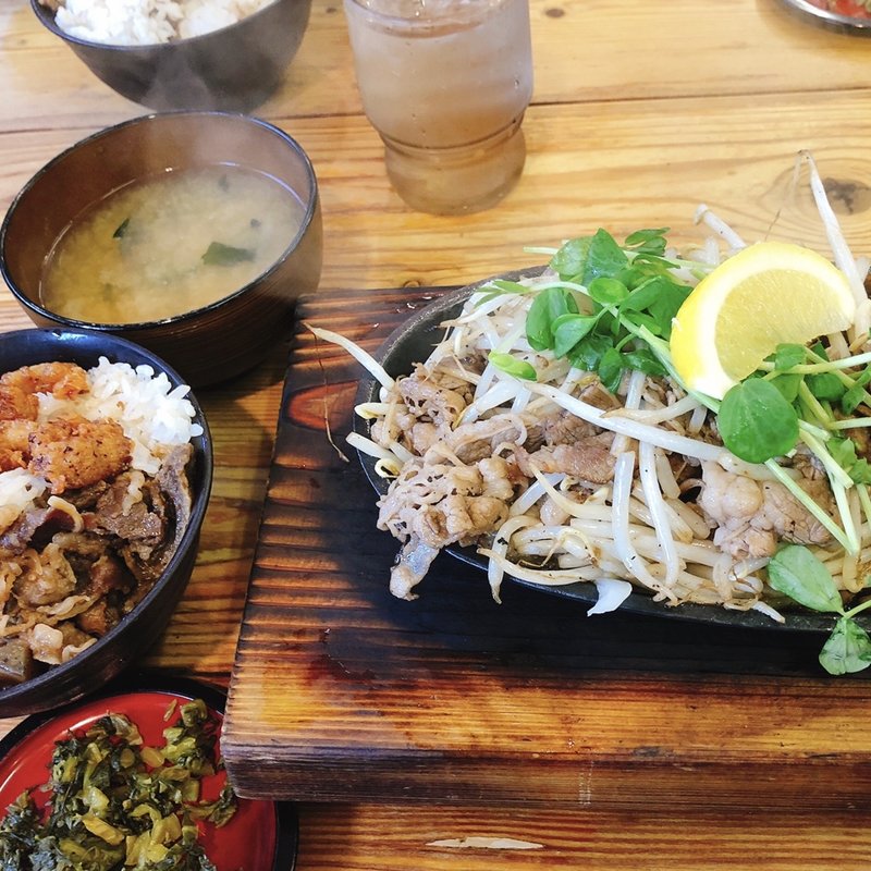 カルビ定食(青空食堂 那珂川店)