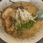 ランチ（豚骨ラーメン＋小チャーハン）