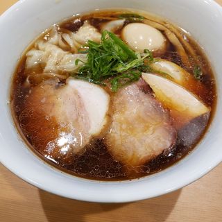 醤油特製らぁ麺(らぁ麺すぎ本)