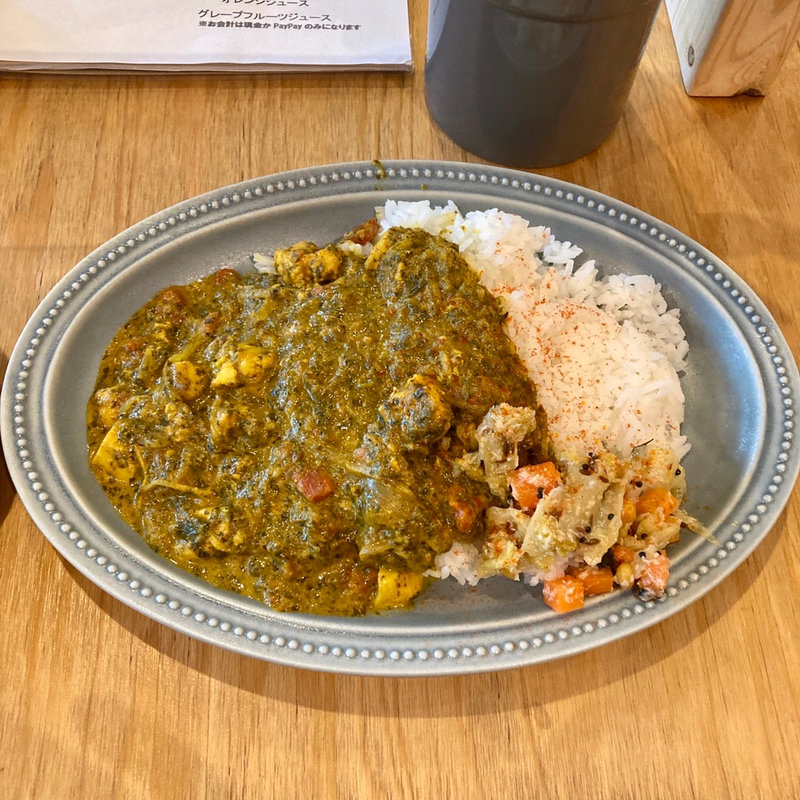 ほうれん草とチーズの北インド風カレー(TRUNK CAFE （トランク カフェ）)