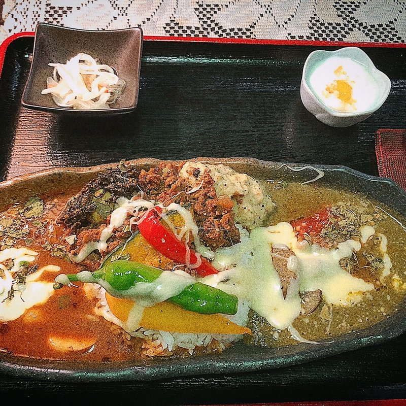 スペシャルミックスカレー(旧ヤム邸 空堀店)