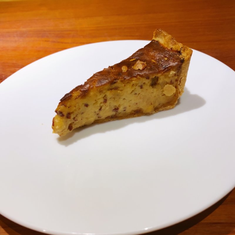 生ハムと玉ねぎのキッシュ(前芝料理店)