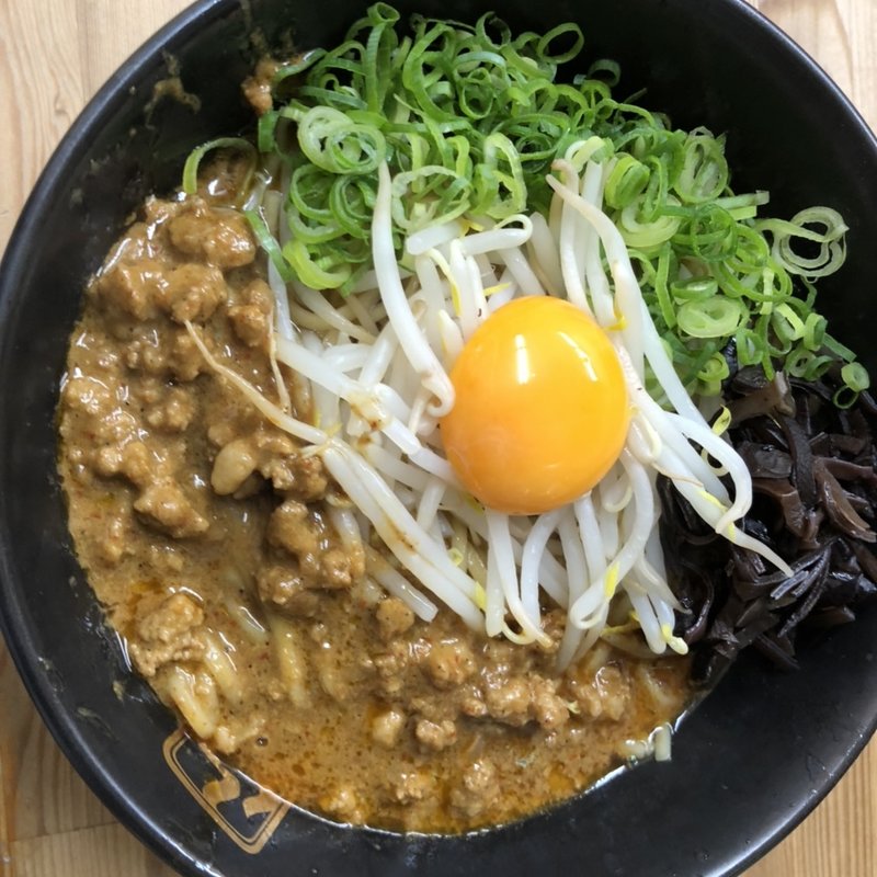 山椒香る汁なし担々麺肉溢れるスペシャル（麺2倍）(筑豊ラーメン山小屋 さやケ谷店)