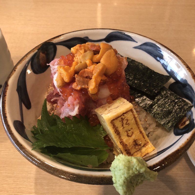 贅沢海鮮丼　雲丹盛(鮨 たじま)