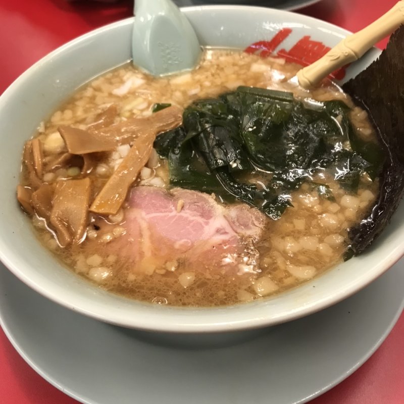 豚骨醤油ラーメン(山岡家)