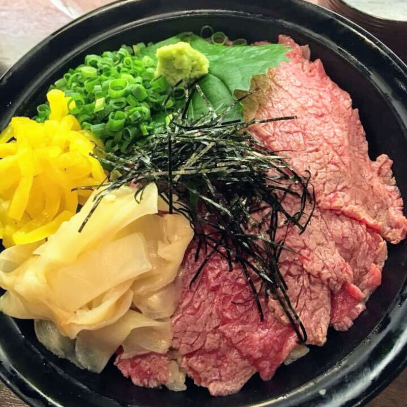 和牛炙り鉄火丼(肉バル SHOUTAIAN 渋谷店)