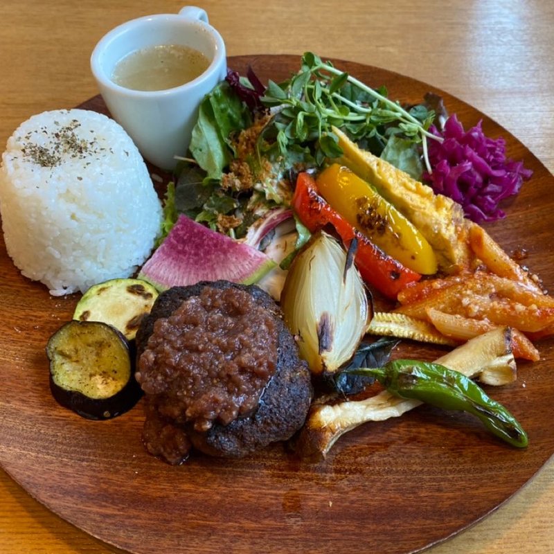 きのこが香る森のハンバーグプレート(Prugna+Cafe)