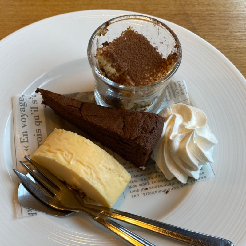 デザートビュッフェ(Prugna+Cafe)