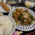 鶏とカシューナッツ炒め(嘉賔 御茶ノ水店)