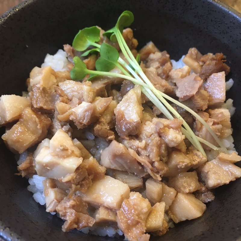ミニチャーシュー飯(麺道 而今 茨木店)