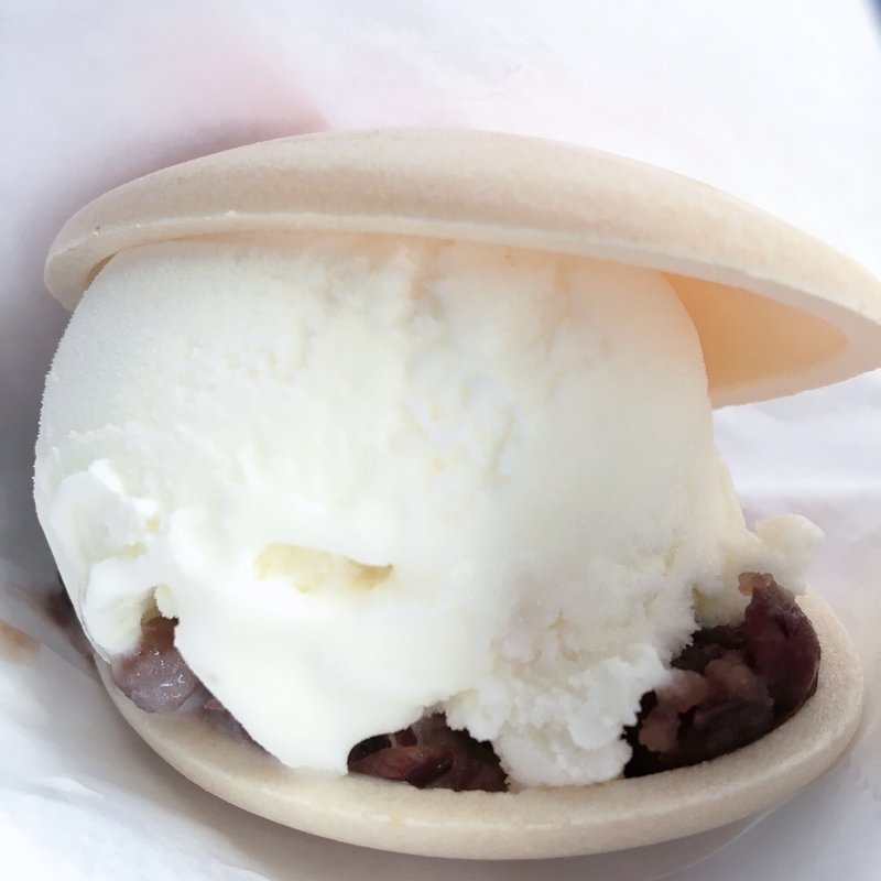 アイス最中(名物たいやき 招き猫餡舗)